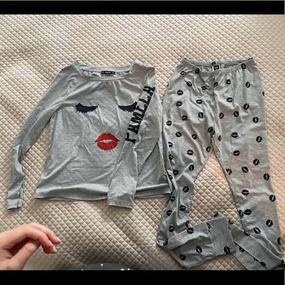 Lips pajamas - Picture 2 of 4